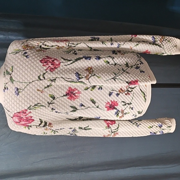 White House Black Market - Gently Worn Snap Button Up Cardigan - XL - Picture 3 of 8